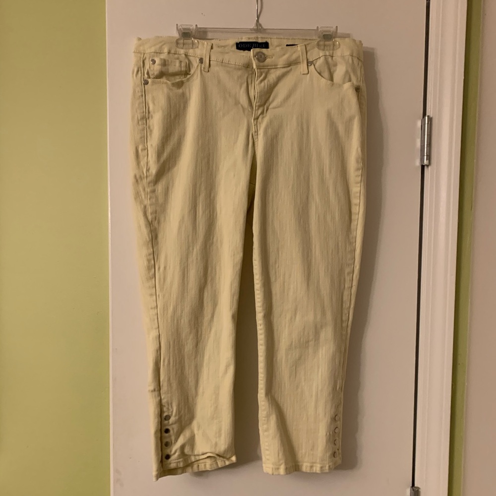 Code Bleu Yellow Capri Jean